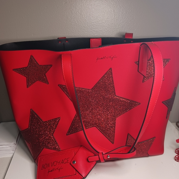 Women's Kendall and Kylie rare red star purse tote, never been used, new - Picture 2 of 7